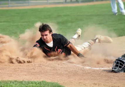 Orioles hold off Long Sox in 2C eliminator